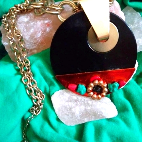 Necklace - Picture 1 of 1